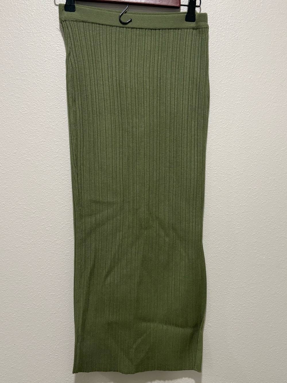 House of Harlow Ribbed Knit Olive Green Maxi Skirt